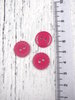 Pieni reunallinen muovinappi Ø 1,5 cm